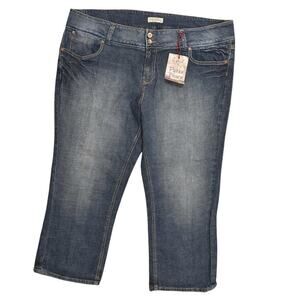 NEW Paris Blue Women's Capri Jeans Size 24, Blue, NWT
